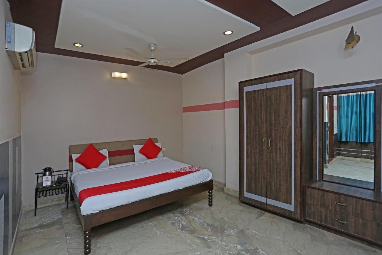 Sheel Gopal Vision Hotel Mathura Buitenkant foto